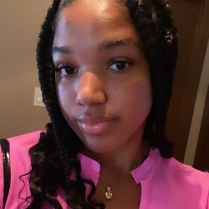 Meet your Posher, Myka